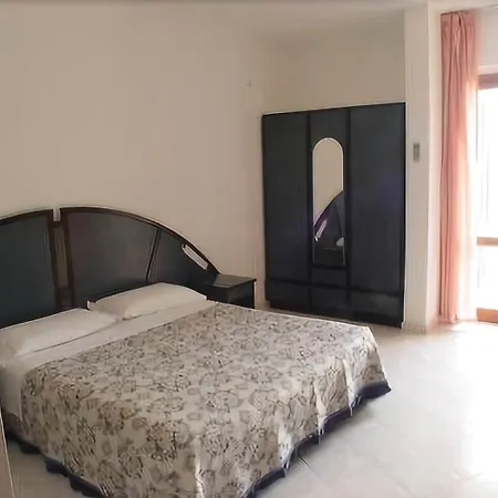德优利维酒店 3* Castro (Lecce)
