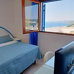 Degli Ulivi 3*